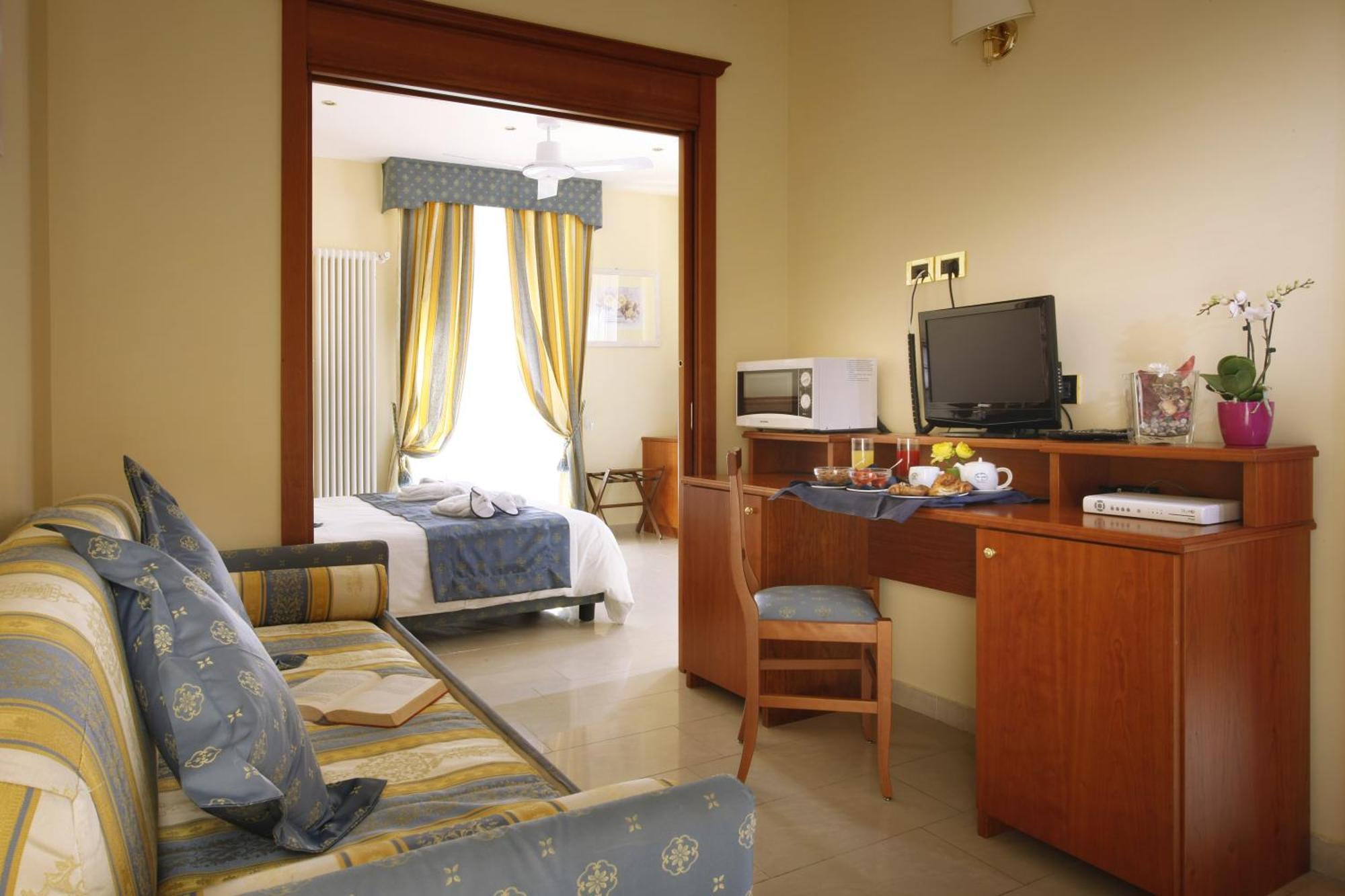 Hotel Ristorante Toscana Alassio Cameră foto